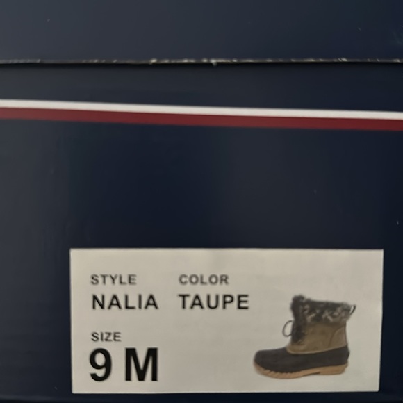 Izod winter Storm snow or rain boots sz 9M and 7M - Picture 9 of 9